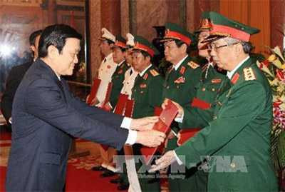 Dạy học, làm kinh tế sao cũng cần phong tướng?