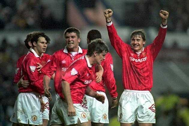 Mùa hè năm 1995, Ferguson đẩy 3 công thần là Paul Ince, Kanchelskis và Mark Hughes khỏi Old Trafford để nhường chỗ cho thế hệ tài năng trẻ 92