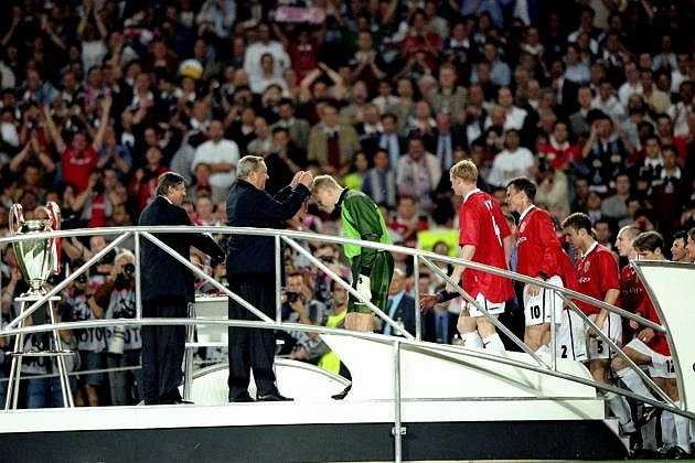 Tháng 5/1999, Man Utd thực hiện cú lội ngược dòng lịch sử trước Bayern Munich tại Nou Camp để đoạt chức vô địch Champions league