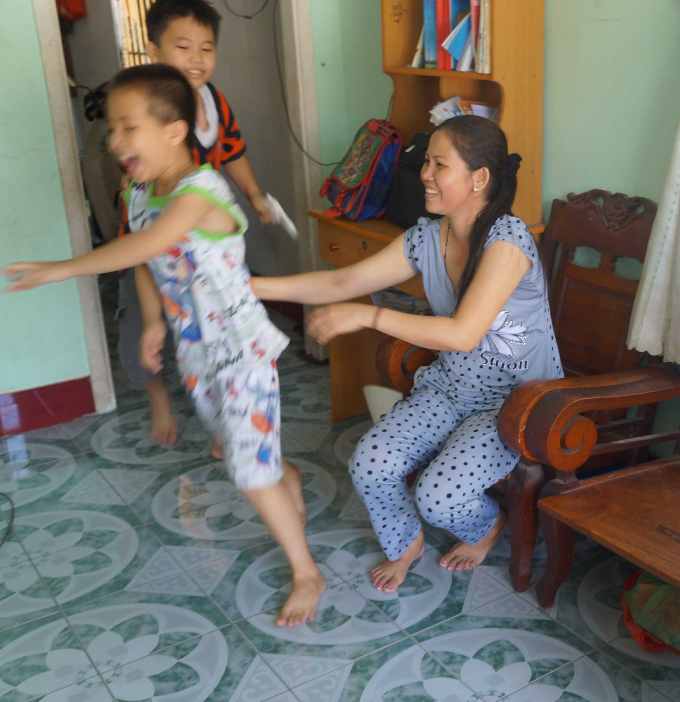 Phụ nữ mắc hội chứng ruột kích thích dễ cáu giận vô cớ