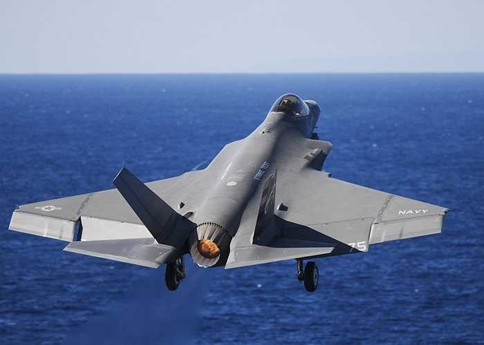 Ống xả đuôi của F-35C