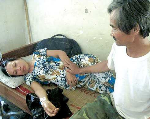 Những hình ảnh đu dây qua sông khiến người xem rùng mình