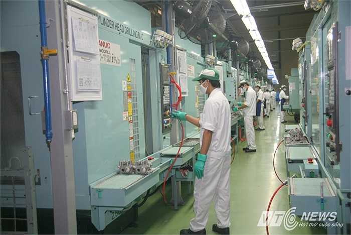 Các chi tiết cơ khí chính xác nhất trong một động cơ xe máy tay ga được hiệu chỉnh bởi các máy móc ở đây.