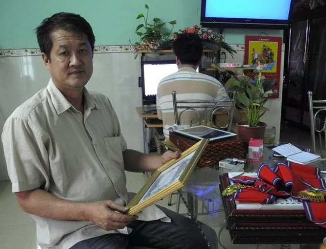 Nông dân Việt sửa xe bọc thép Campuchia sáng tạo thế nào?