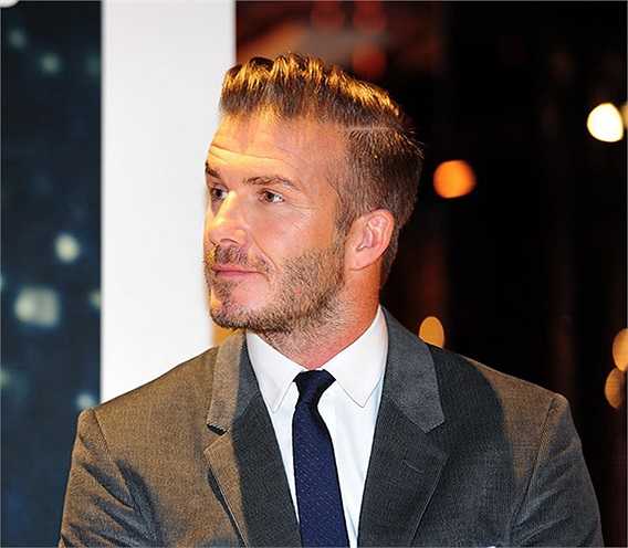 Beckham là một cầu thủ thân thiện với truyền thông, có một cô vợ nổi tiếng. Anh ta không chỉ đơn thuần là một tài năng bóng đá