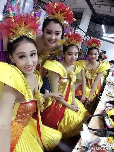 Dàn nghệ sỹ phục vụ Hội nghị APEC năm 2014