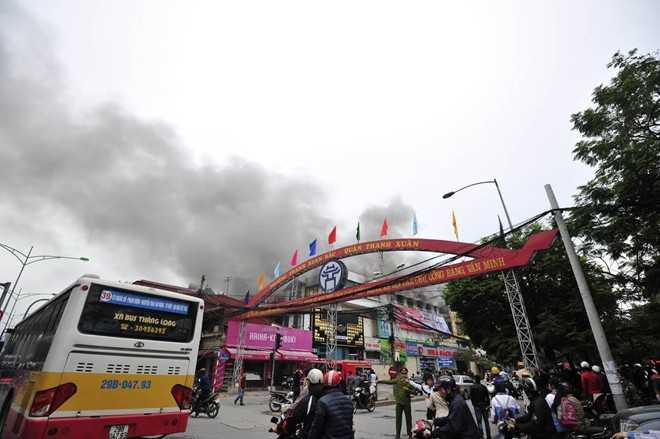 Hà Nội: Cháy lớn tại quán cà phê quận Thanh Xuân Bắc