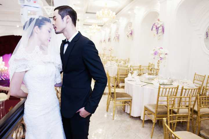 Hiện tại Linh Nga đang có sự nghiệp kinh doanh phát triển và lựa chọn kĩ càng chương trình để xuất hiện.