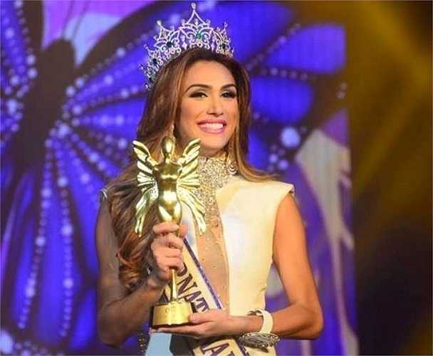 Isabella vừa đăng quang ngôi vị hoa hậu trong cuộc thi nhan sắc dành cho người chuyển giới lớn nhất thế giới - Miss International Queen 2014 diễn ra tại Pattaya (Thái Lan) hôm 7/11 vừa qua.