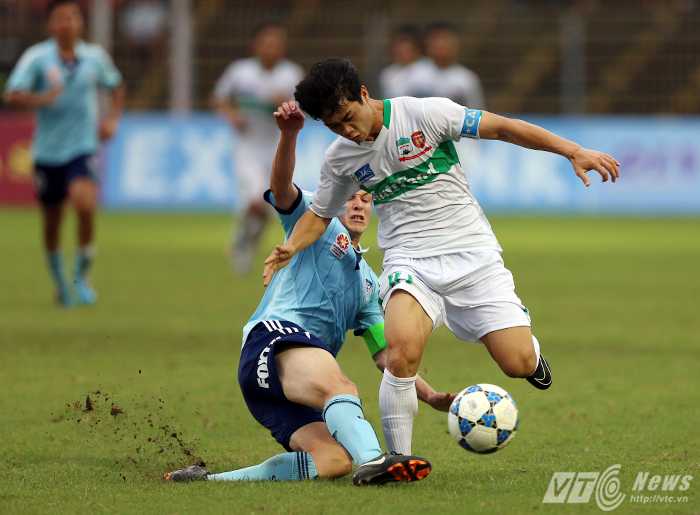 Công Phượng vô địch U21 Quốc tế báo Thanh Niên cùng U19 HAGL