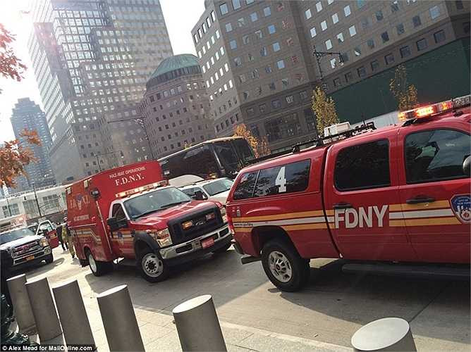 Lực lượng cứu hộ có mặt tại hiện trường