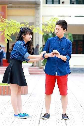 Sự đáng yêu của Nguyễn Hoàng Nhi (4/4/1998), cao 1,58 m với ước mơ trở thành đạo diễn truyền hình kết hợp với anh chàng Dương Tuấn Sơn (9/12/1998), chiều cao 1,65 m, ước mơ trở thành giáo viên tiếng Anh. Cặp đôi này đến từ lớp 11D3. (Theo Zing)