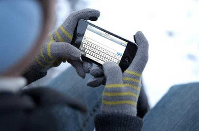 Nút Home dễ hỏng Đây là một trong những vấn đề cố hữu nhất của iPhone, trải qua nhiều thế hệ. Do đó, nhiều người đã chọn cách dùng nút Home ảo để giữ gìn thật cẩn thận phần nút bấm mà lẽ ra, họ phải sử dụng nhiều lần nhất trong một ngày.