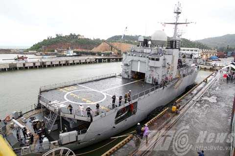 Tuần dương hạm, Hải quân Pháp, Đà Nẵng, trang bị, súng ống