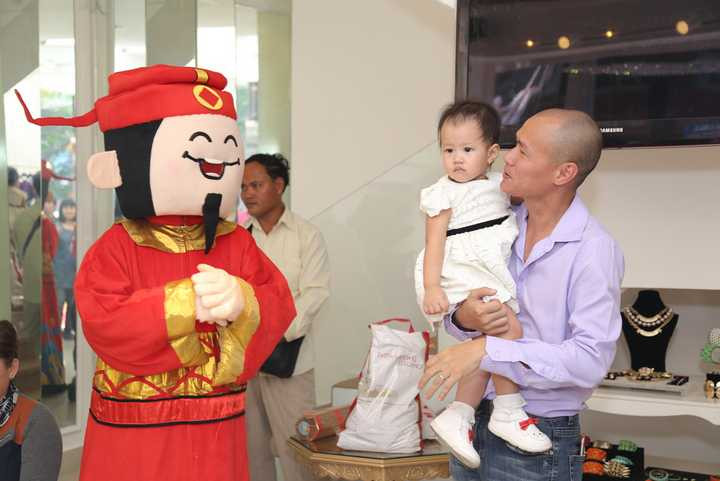 Thương hiệu thời trang của cô sau thời gian đi vào hoạt động hiện đã rất ổn định, có lượng khách trung thành thường xuyên lui tới. 