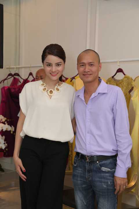 Đặc biệt, một số nghệ sỹ đã trở thành khách hàng thân thuộc thường xuyên sử dụng trang phục do Vũ Thu Phương thiết kế để mặc trong các sự kiện hay trên sân khấu.