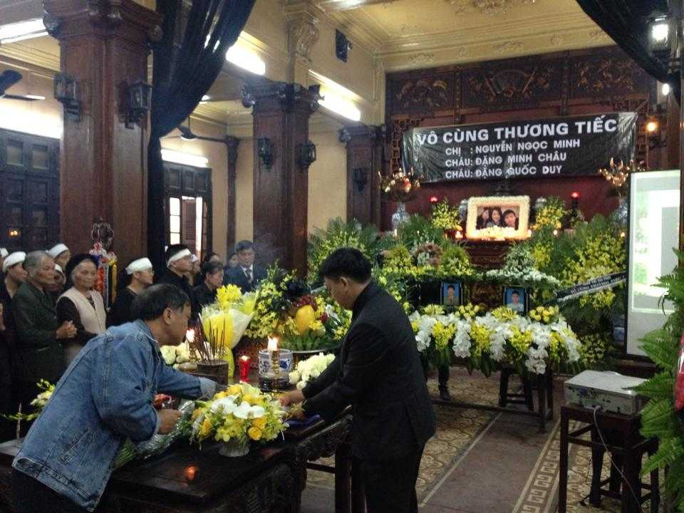 Lễ tang đẫm nước mắt 3 nạn nhân tử nạn trên MH17