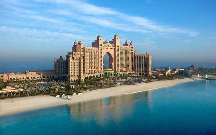 Jumeirah theo tiếng Ả Rập nghĩ là 'hoàn hảo'. Ngày này Jumeirah không còn là biểu tượng cho sự xa hoa của nước Mỹ nhưng nó là một trong những biểu tượng của New York. Jumeirah được biết đến bởi khu nghỉ dưỡng sang trọng nhất thế giới với thiết kế cầu kì và tinh tế ở khắp Trung Đông, Rome, Ustanbul và London.