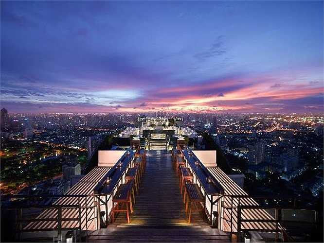 Một trong những chuỗi khách sạn nổi tiếng nhất ở khu vực Châu Á như Trung Quốc, Indonesia, Mexico, Việt Nam, Thái Lan, Hàn Quốc…nhưng lại không xuất hiện ở Mỹ là Banyan Tree. Bạn cần chi 150.000$ mỗi năm và trả thêm 3.300$ mỗi tuần để có được những trải nghiệm độc đáo trong các biệt thự sang trọng của Banyan Tree.