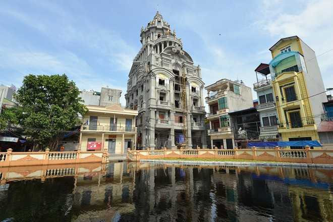 Ai dám bao che cho sai phạm ở 'lâu đài gà vàng'?