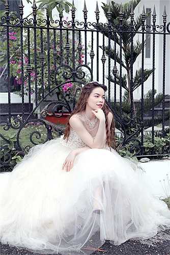 Bộ ảnh được thực hiện ngay tại nhà riêng của Hồ Ngọc Hà
