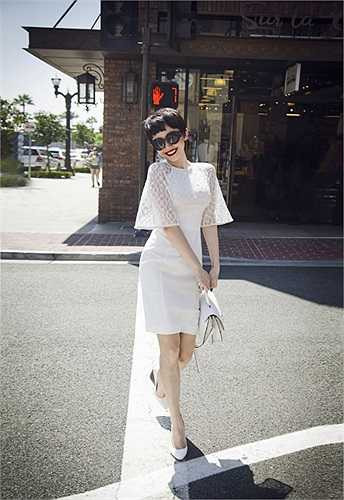 Becks cũng rất ấn tượng với vẻ đẹp hiện đại của Tóc Tiên.