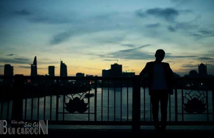 Khóc giữa Sài Gòn