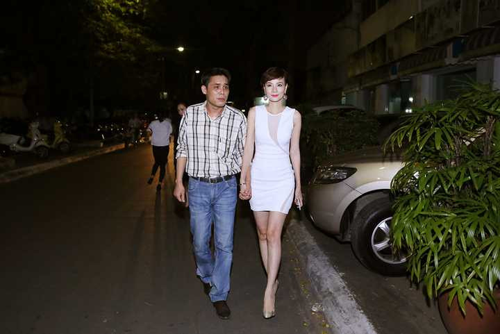 Ngoài ra, trên trang cá nhân facebook của Dương Yến Ngọc cũng được update nhiều hình ảnh về hai con và hoạt động thường ngày của cô.