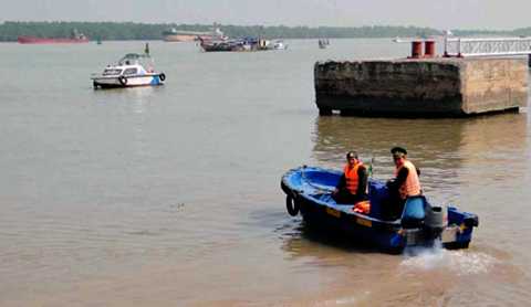 chìm tàu, sông Bạch Đằng, Hải Phòng, Cảnh sát đường thủy, 1 người tử nạn