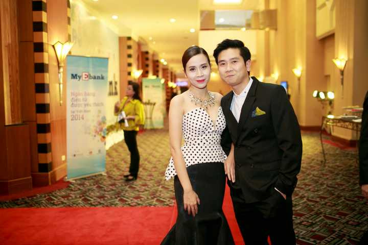 Tuy đã kết hôn khá lâu nhưng tình cảm của cặp đôi Lưu Hương Giang - Hồ Hoài Anh vẫn luôn mặn nồng như thuở mới yêu.