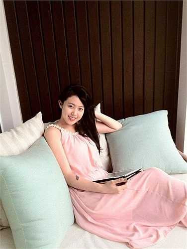 Nữ sinh này cũng từng đoạt giải nhì trong cuộc thi Học sinh thanh lịch TP Đà Nẵng năm 2012.