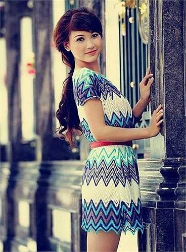 Sở hữu gương mặt khả ái, đôi mắt đẹp, làn da trắng 