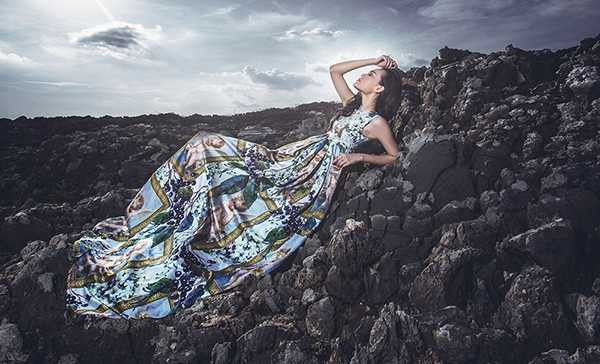 Cô liên tục nhận được những lời mời tham dự sự kiện, chụp ảnh, quay quảng cáo và giao lưu trong các chương trình giải trí, truyền hình.