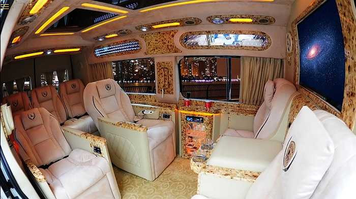 Bộ ghế da cao cấp màu kem.