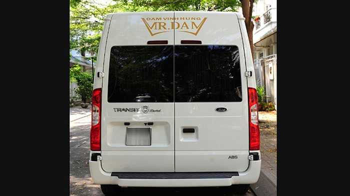 Chiếc xe được đính thương hiệu của Mr Đàm.