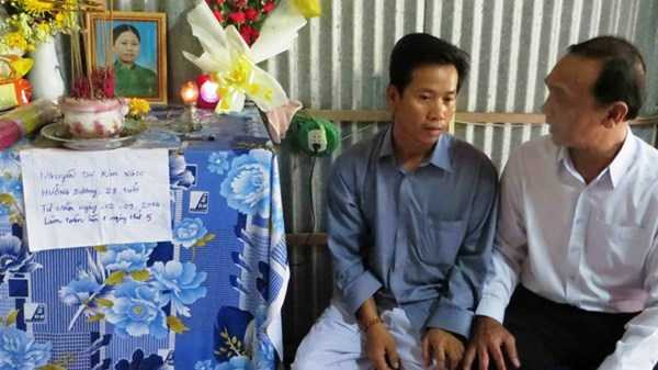 'Ngọc ơi, anh và con trai đã về!'