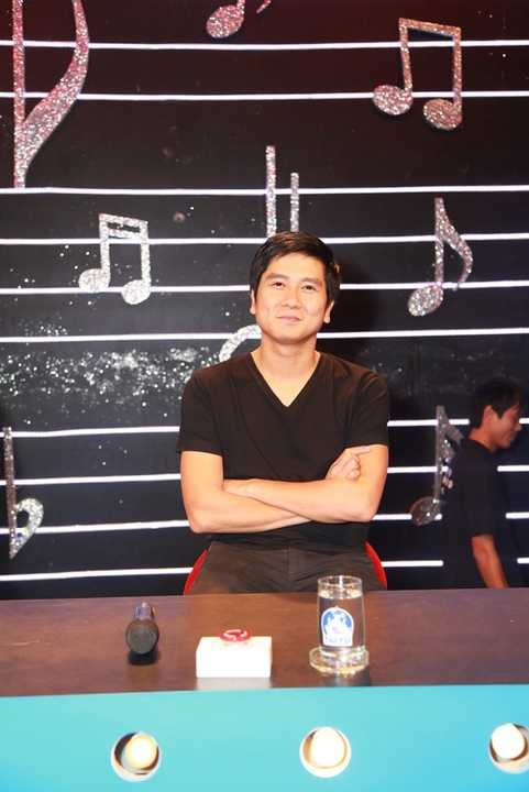 Nhạc sỹ Hồ Hoài Anh đã quá quen thuộc với ghế giám khảo các chương trình truyền hình thực tế.