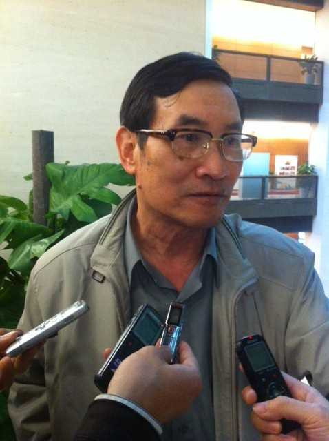 Phạt vụ hình Công Lý phản cảm trên bìa sách luật: ĐBQH nói gì?