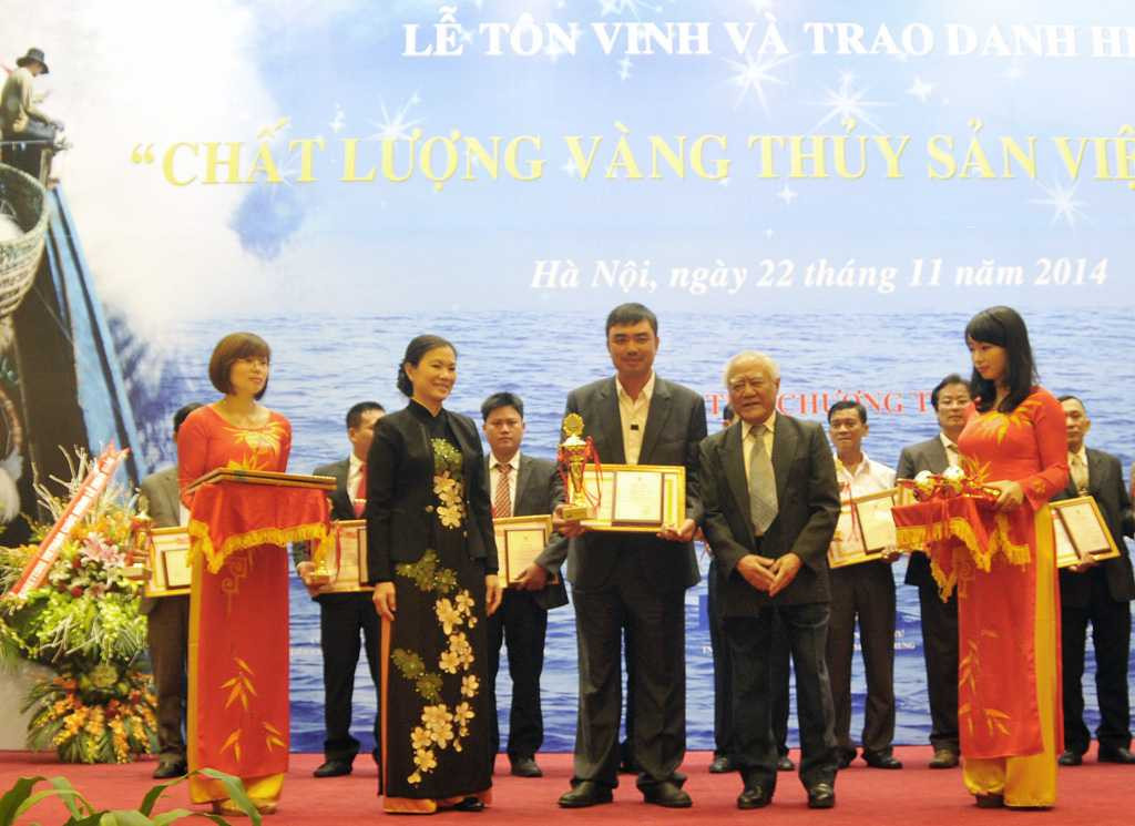 Vinh danh hơn 100 doanh nghiệp đạt ‘Chất lượng Vàng thủy sản Việt Nam 2014’
