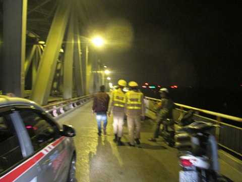 cầu Chương Dương, cô gái tự tử, 'Tôi sẽ đi chết', Công an TP Hà Nội