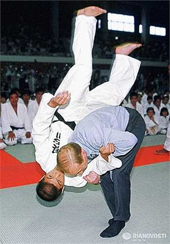 Tổng thống Putin trong vai trò một võ sĩ