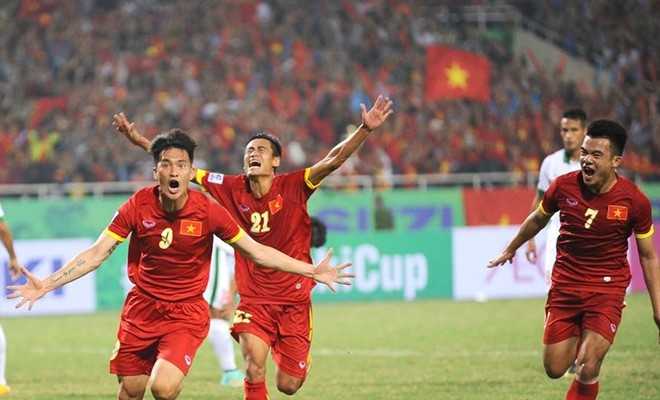 Công Vinh hoàn toàn có thể phải ngồi dự bị