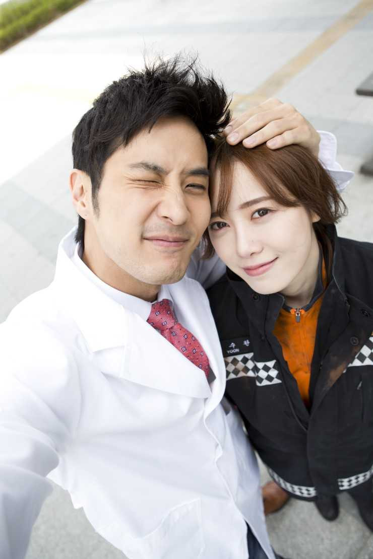 Thế nhưng Soo Wan đã có vị hôn phu. Liệu Dong Joo có tiết lộ thân phận để giành lấy mối tình đầu của mình?