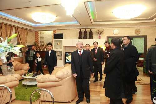 Tổng Bí thư Nguyễn Phú Trọng gặp mặt người Việt tại Nga