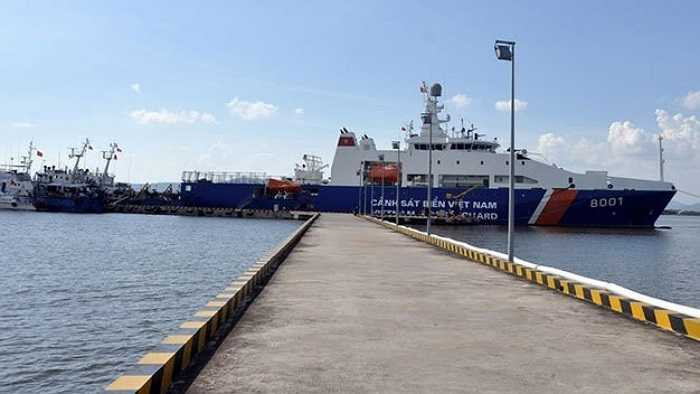 Tàu tuần tra CSB 8001 (Vùng Cảnh sát biển 3): được cho là hiện đại nhất khu vực với công suất 12.000 mã lực, lượng giãn nước hơn 2.500 tấn và đặc biệt có xuồng cứu sinh xuyên lửa, hai vòi rồng phun nước tốc độ cao 6,6m/phút.