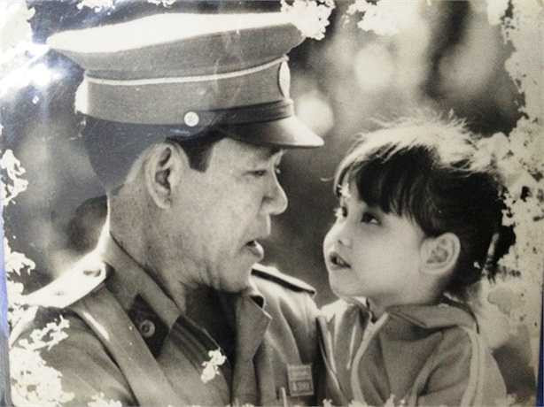 Đầu năm 1975, ông làm phó đoàn công tác đặc biệt gồm một trăm cán bộ chiến sĩ vào Nam. 