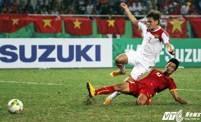 Minh Tuấn mở tỷ số cho tuyển Việt Nam (Ảnh: Nhạc Dương)