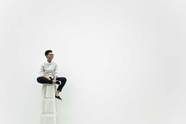 Tuy nhiên mới đây cô ca sỹ tomboy tuyên bố cùng với việc ra mắt album đầu tay, cô sẽ trình làng một hình ảnh hoàn toàn mới về bản thân dữ dội hơn, gai góc hơn. 