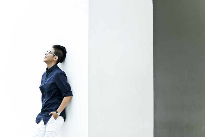 Album mới ngoài những sáng tác đã quen thuộc như Đông, Vết mưa, Yêu xa được phối mới, còn có những sáng tác chưa bao giờ trình làng của Vũ Cát Tường là sự pha trộn giữa Pop, R&B và electronic. Đặc biệt, rất nhiều bài hát trong số đó đòi hỏi vũ đạo mạnh mẽ và điêu luyện. 