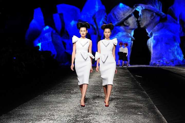 Phần 3 giới thiệu đến người xem những thiết kế rất đơn giản bằng chất liệu chất liệu vải xốp